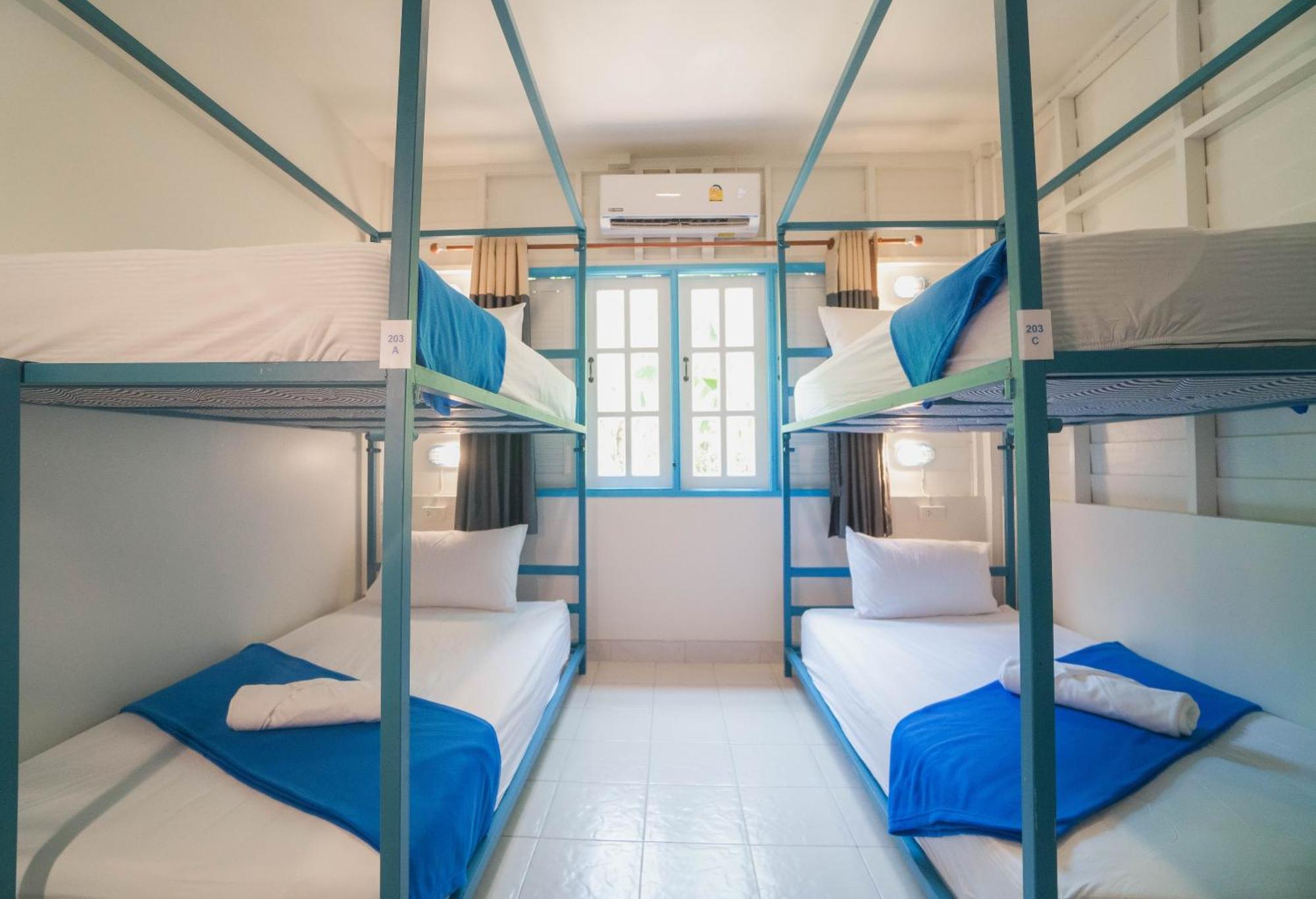 Bodega Koh Phi Phi Hostel Exterior photo